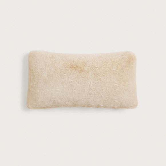 NEW Unhide Marshmallow Squish Pillow Beige Bear Faux Fur - Picture 2 of 5